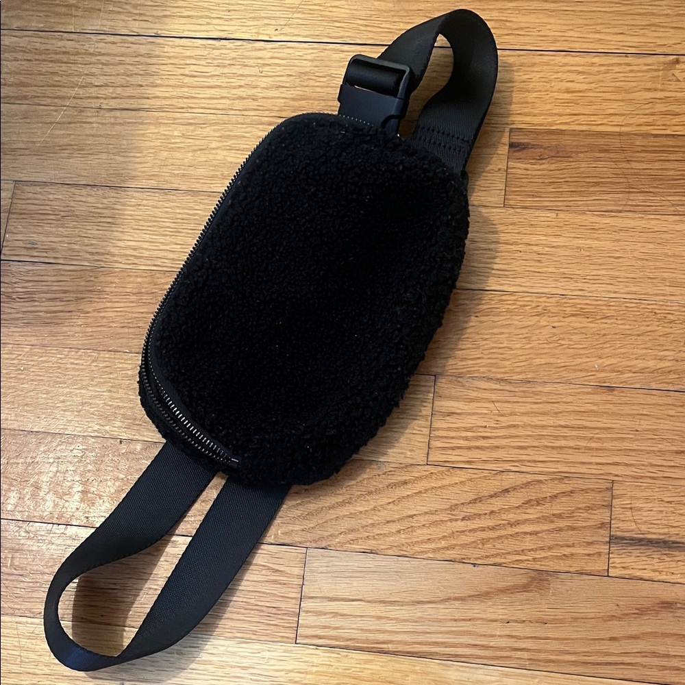 Black Fleece Belt Bag